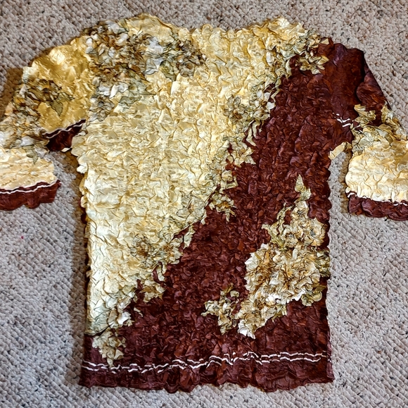 Scrunchy Blouse - Picture 2 of 4